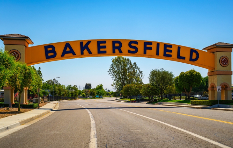 Bakersfield welcome sign, a wide arched street sign. Also known as the Bakersfield Neon Arch, it is one of the most recognizable landmarks in Bakersfield, California.