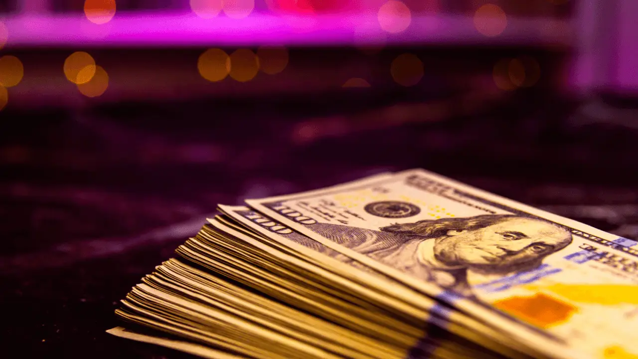 what factors determine personal injury settlement amounts compensation money