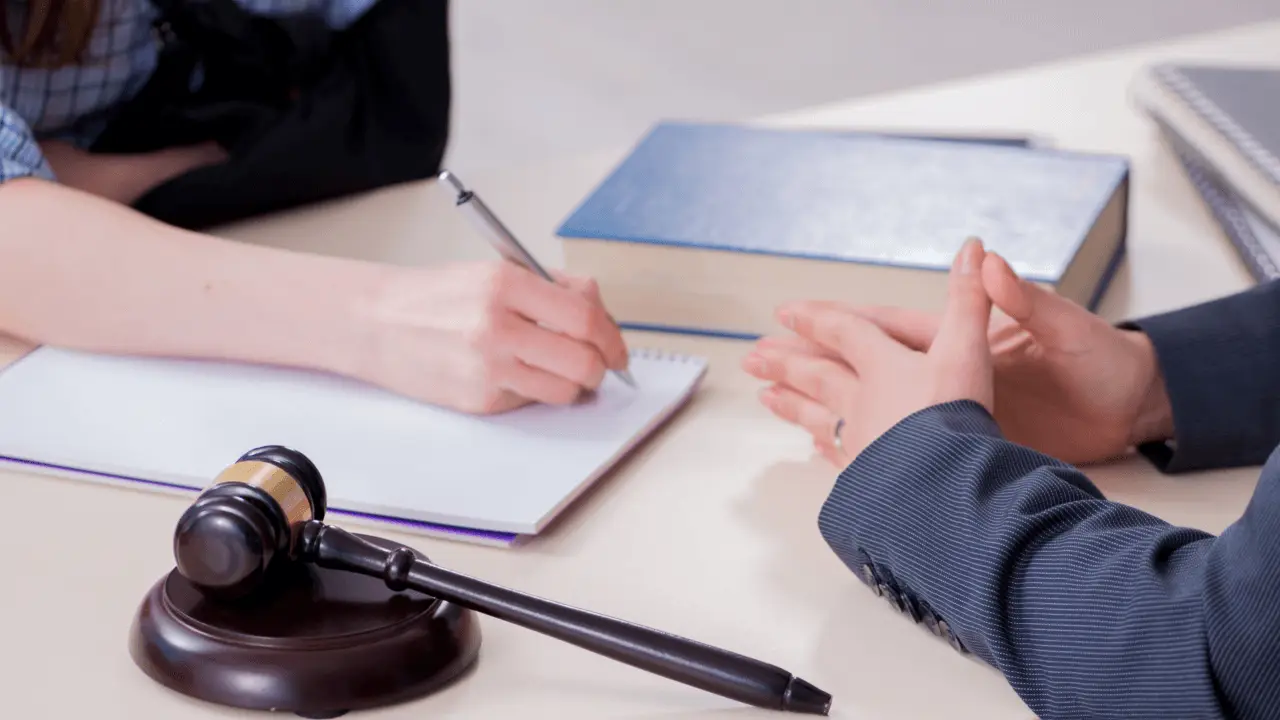 How truck accident settlements work explained during legal consultation